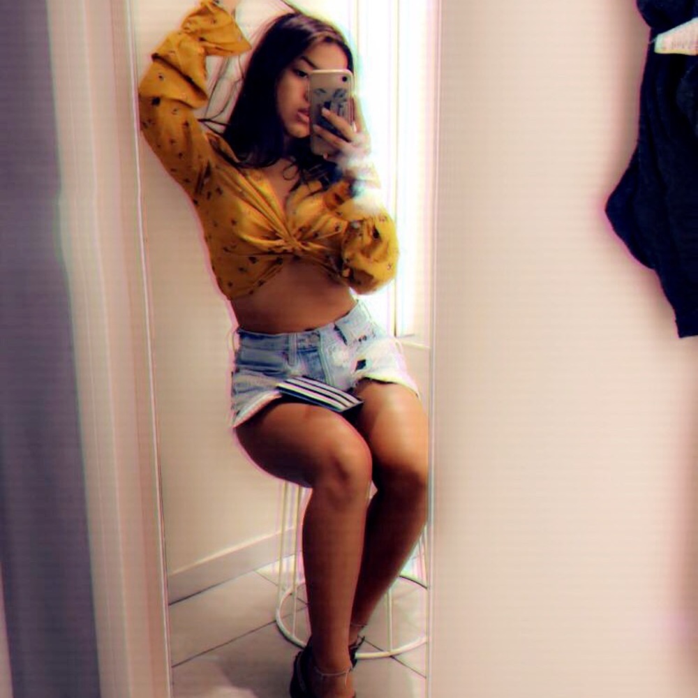 Meet your Posher, Breana